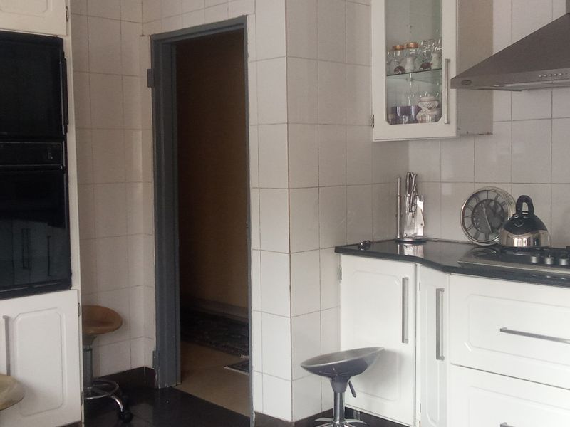 Settle and stay 4 bedroom in Liefde and Vrede - Photo 2