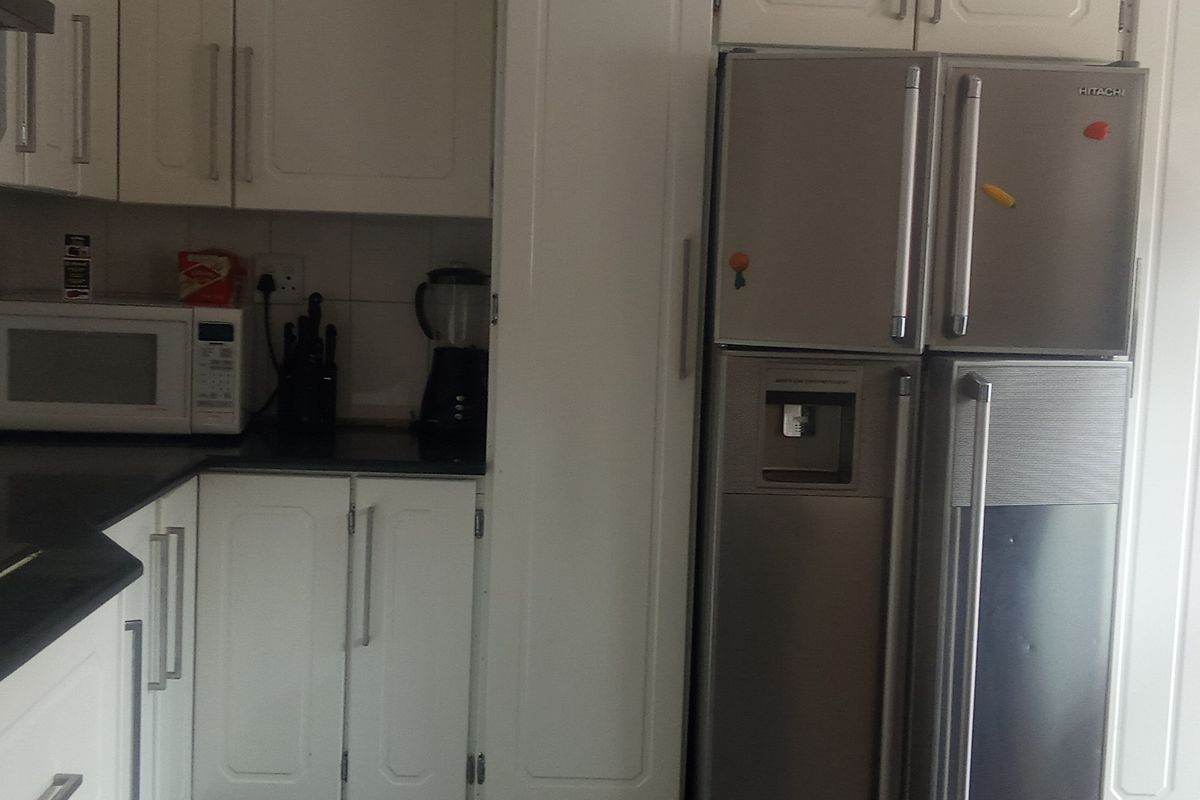 Settle and stay 4 bedroom in Liefde and Vrede - Photo 4