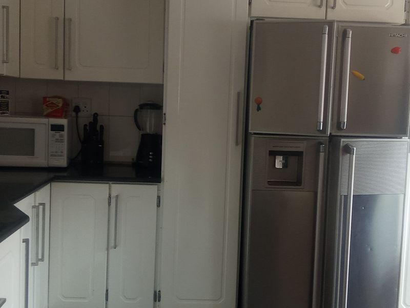 Settle and stay 4 bedroom in Liefde and Vrede - Photo 4