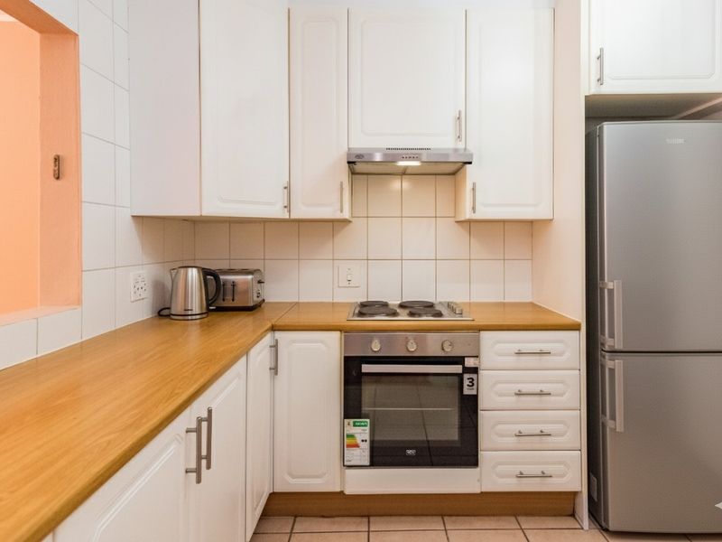 PET FRIENDLY.  SPACIOUS.  GROUND FLOOR UNIT. - Photo 7