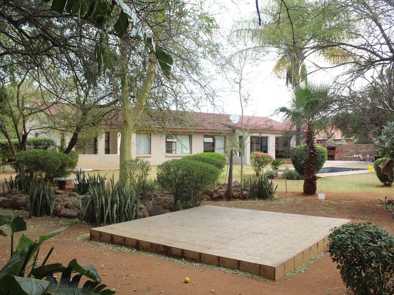 A Family Haven in Mooinooi - Photo 5