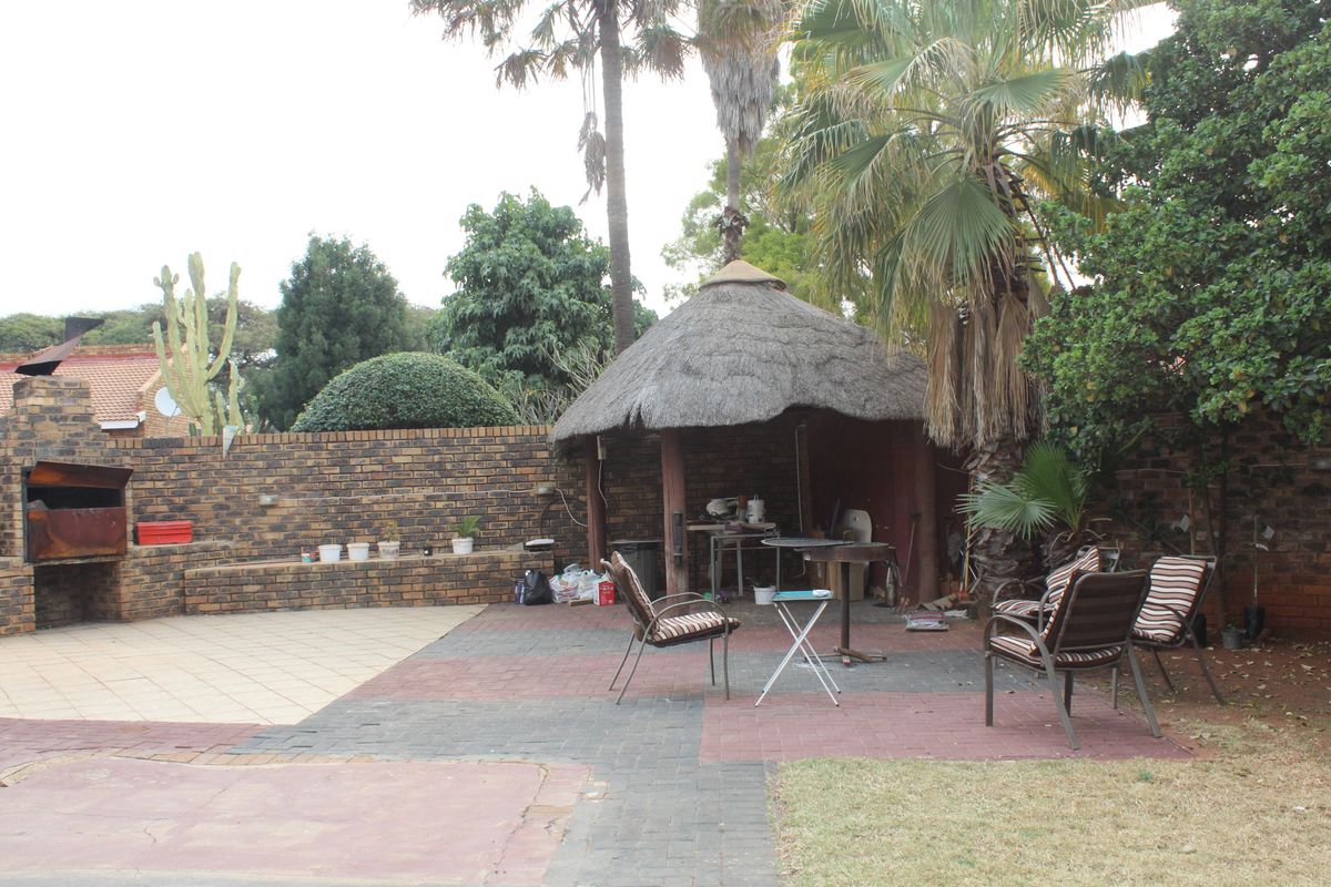 A Family Haven in Mooinooi - Photo 2