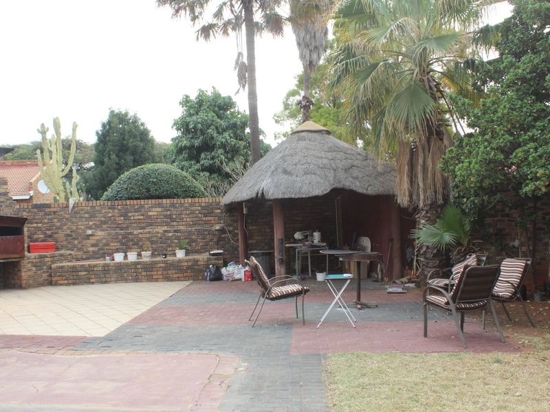 A Family Haven in Mooinooi - Photo 2