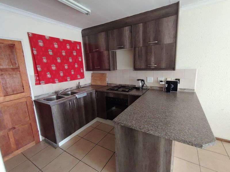 Perfect for modern living and comfort! - Photo 3