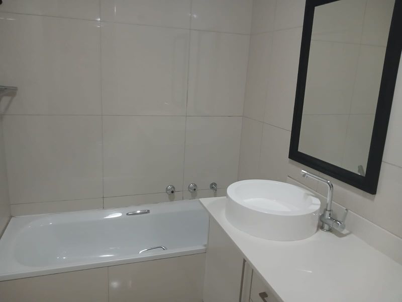 North Facing two bedroom, two bathroom furnished apartment - Photo 10