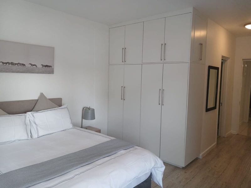 North Facing two bedroom, two bathroom furnished apartment - Photo 9