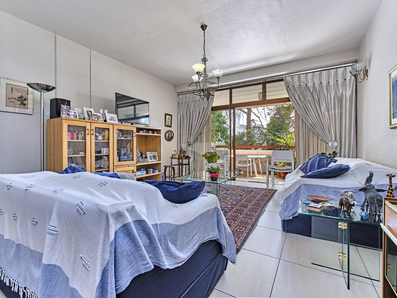 Lovely 2 Bedroom 2 Bathroom Apartment in Melrose - Photo 5