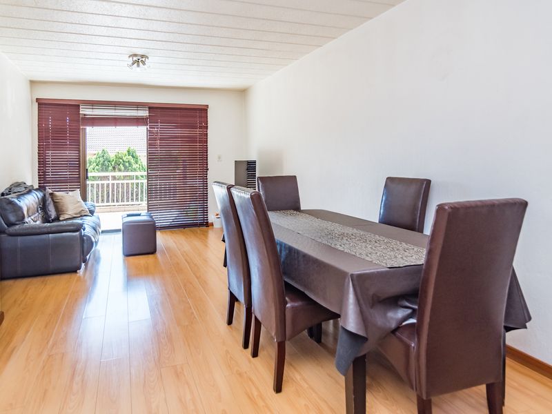 TRENDY 2-BEDROOM 2-BATH  APARTMENT WITH BALCONY AND BUILT IN BRAAI IN BRADFORD ESTATE,  BEDFORDVIEW - Photo 6