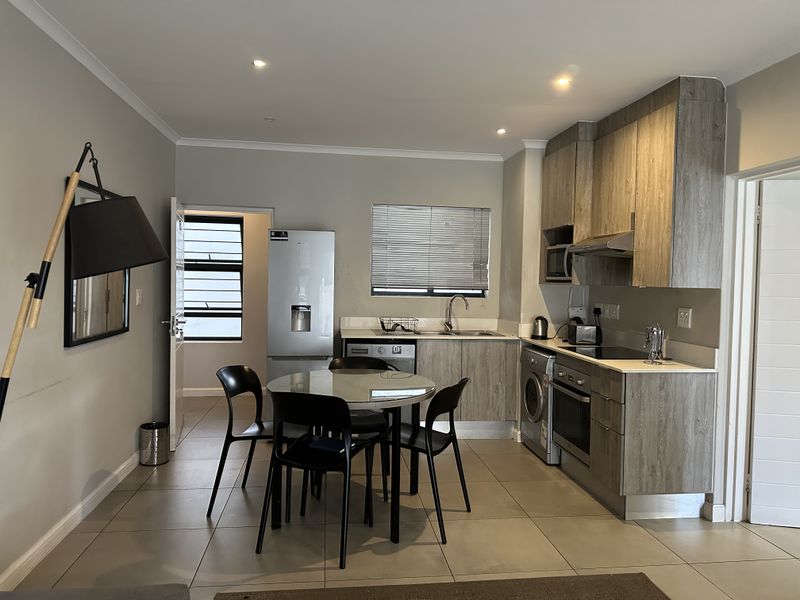 Fully Furnished Spacious And Ideally Located - Photo 8