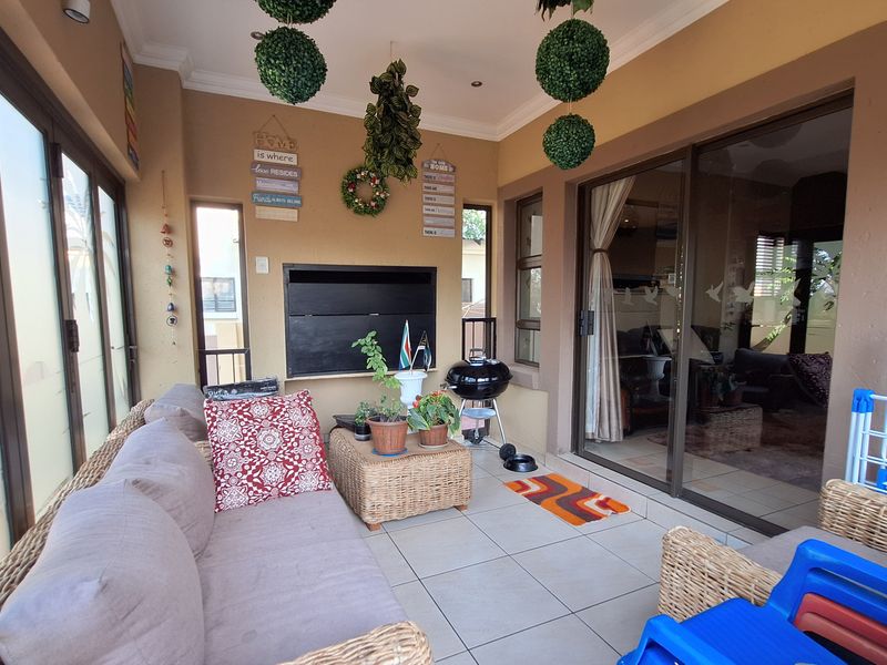 Exquisite 3.5 Bedroom Home for Sale in Thatchfield Estate - Photo 5