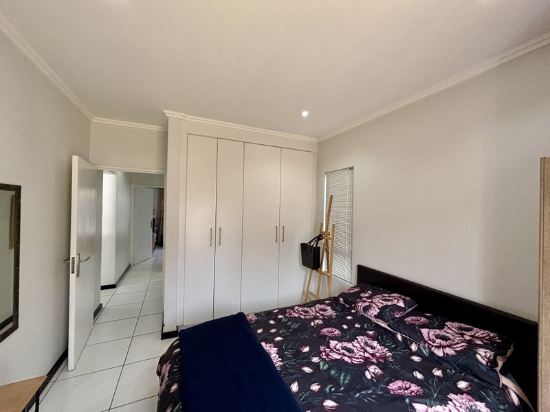 Charming 2-bedroom apartment for sale in Laguna, Barbeque Downs, Midrand—perfect for modern living! - Photo 9