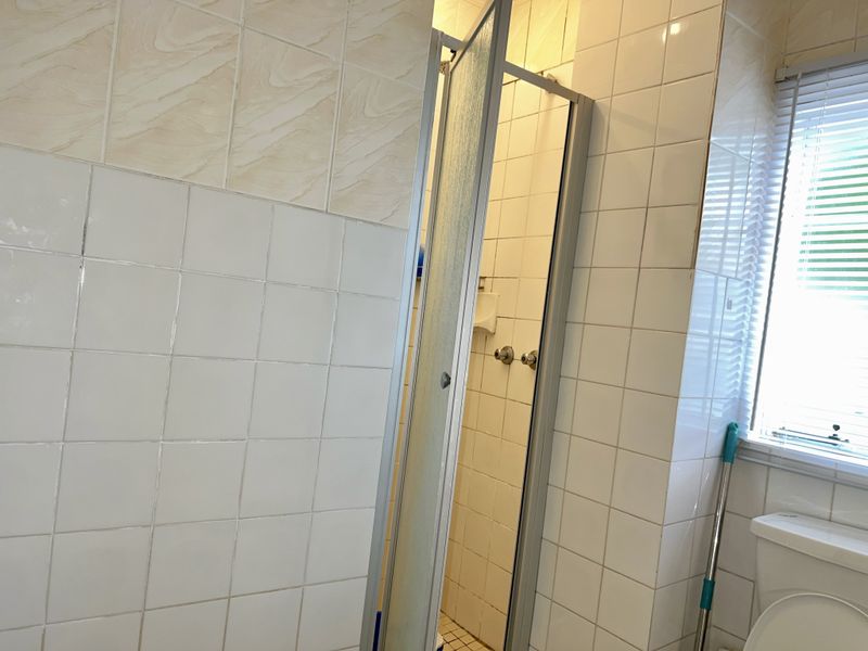 2 Bedroom House - Photo 7