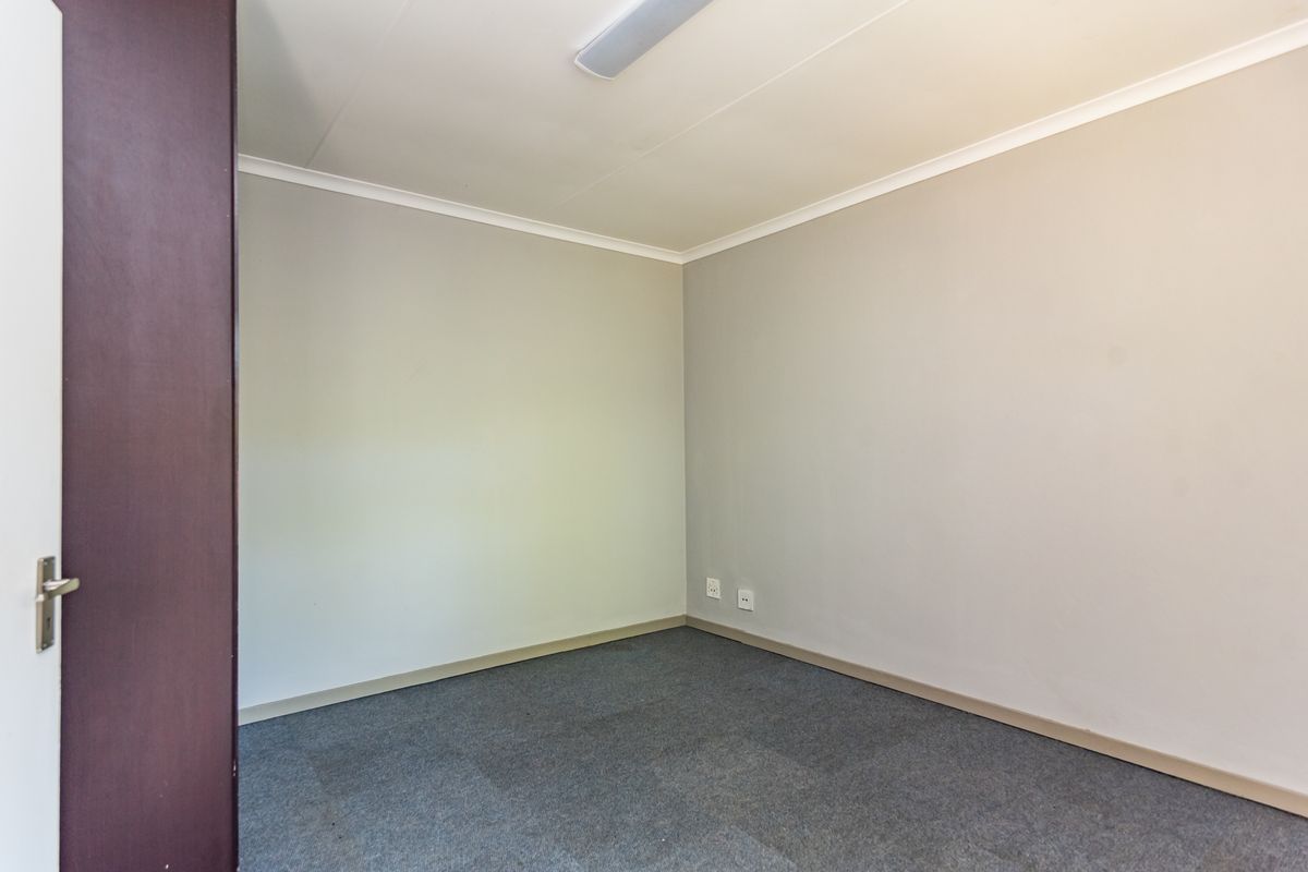 VERSATILE PROPERTY  4 BED PLUS 2 COTTAGES OR COULD BE USED FOR AIRBNB, MEDICAL SUITE OR OFFICES - Photo 5