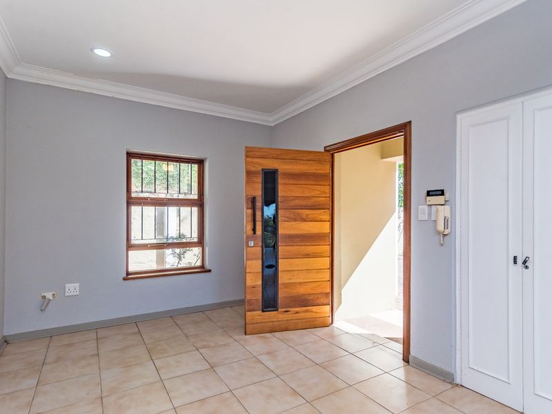 VERSATILE PROPERTY  4 BED PLUS 2 COTTAGES OR COULD BE USED FOR AIRBNB, MEDICAL SUITE OR OFFICES - Photo 8