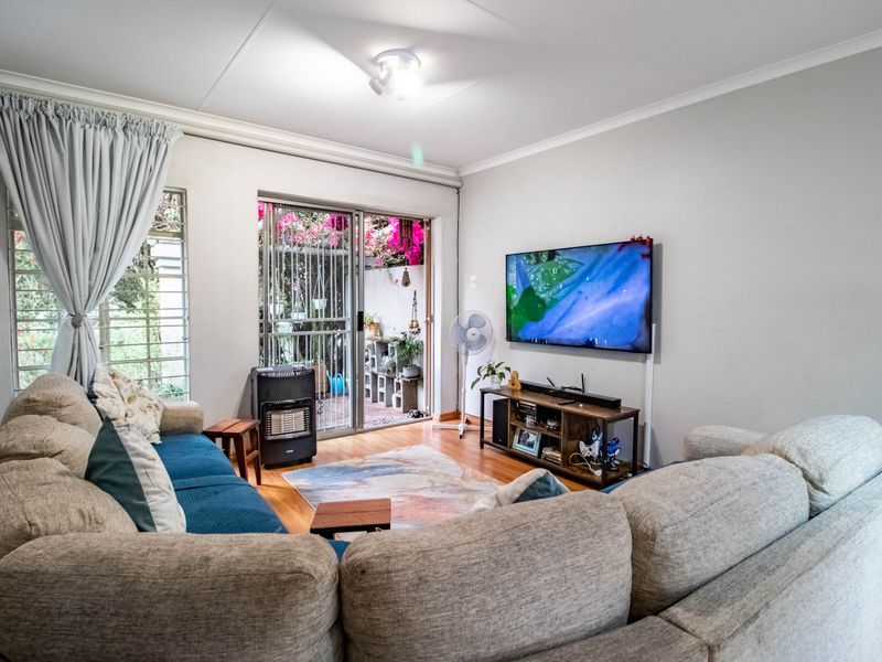 Pet friendly | Charming 2 bed 2 bath - Photo 8