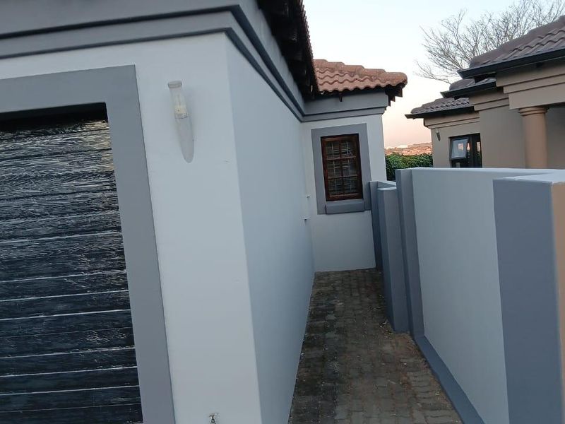 Stunning 3-Bedroom House in Thatchfield - Photo 7