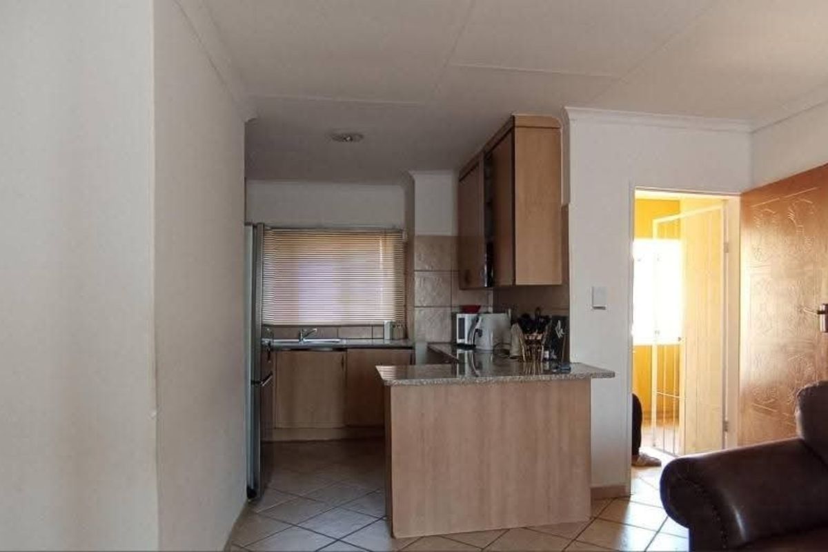 2 Bedroom Apartment For Sale - Photo 3