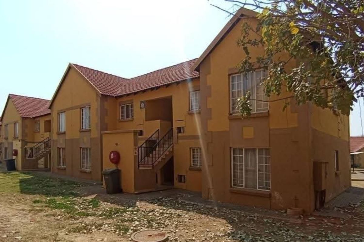 2 Bedroom Apartment For Sale - Photo 2