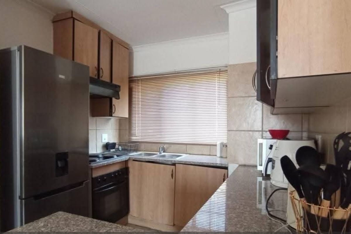 2 Bedroom Apartment For Sale - Photo 4