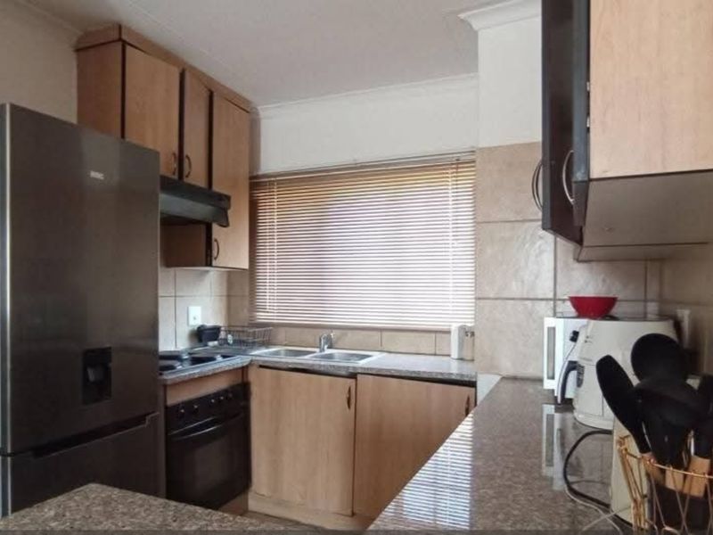 2 Bedroom Apartment For Sale - Photo 4