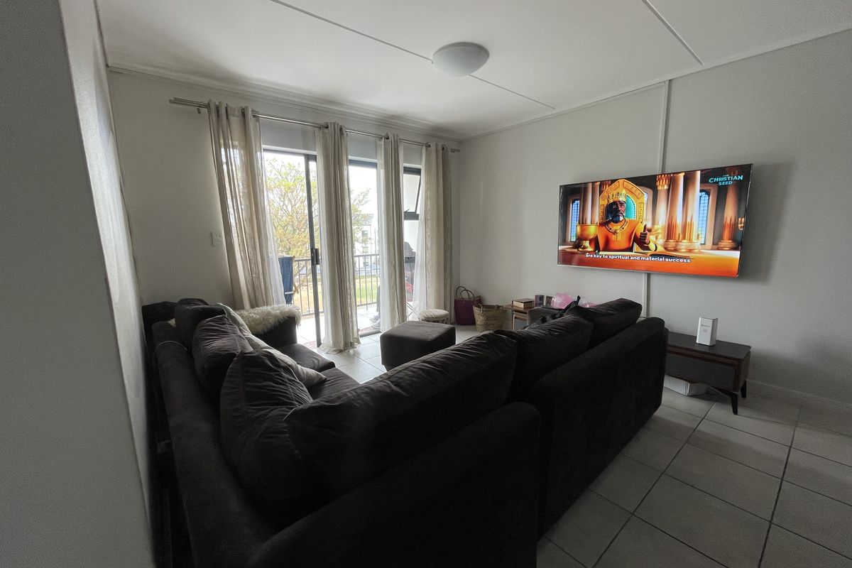 Beautiful 1 Bedroom apartment in an Eco friendly Estate - Photo 2