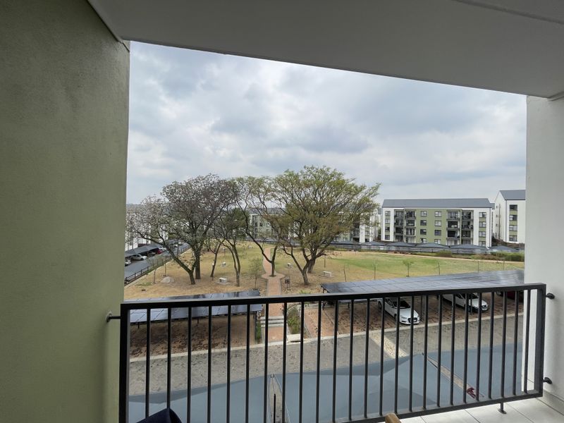 Beautiful 1 Bedroom apartment in an Eco friendly Estate - Photo 9
