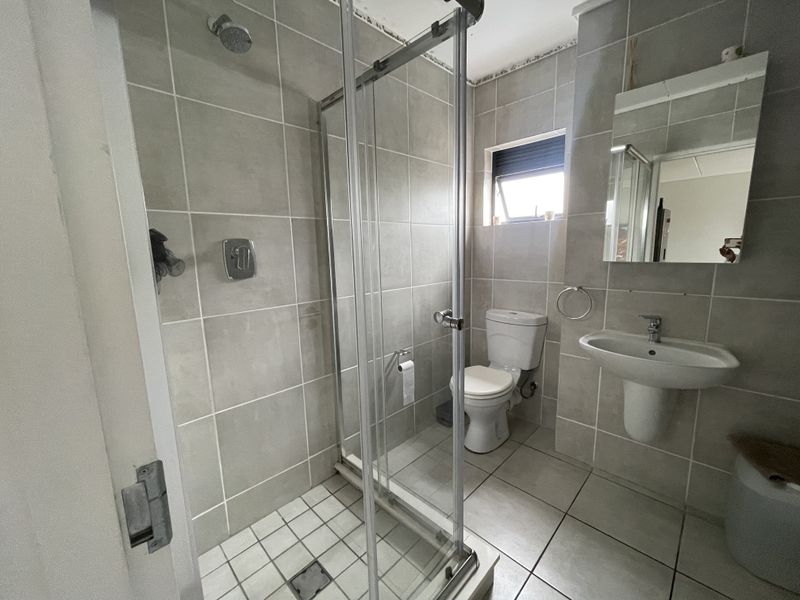 Beautiful 1 Bedroom apartment in an Eco friendly Estate - Photo 7