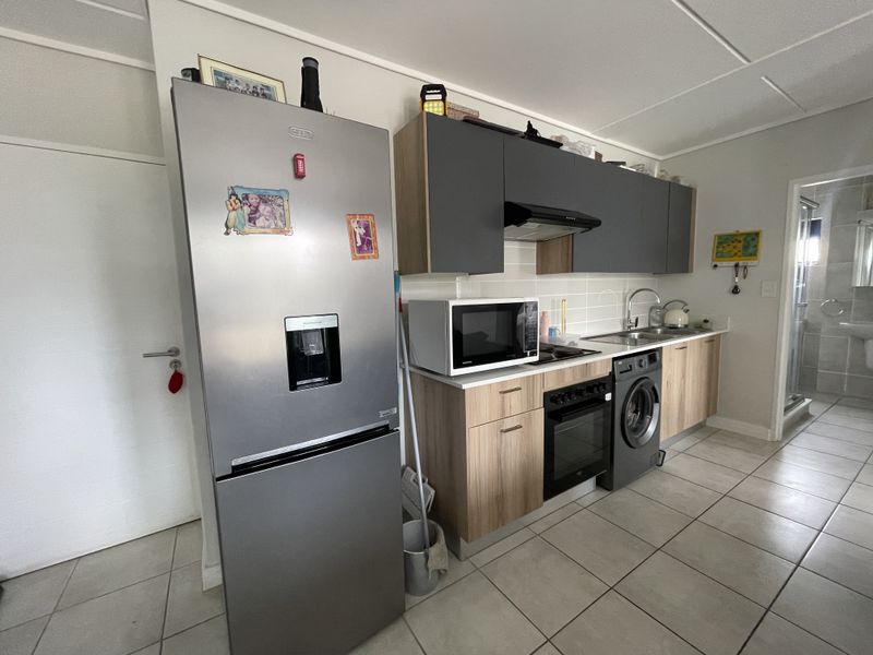 Beautiful 1 Bedroom apartment in an Eco friendly Estate - Photo 5