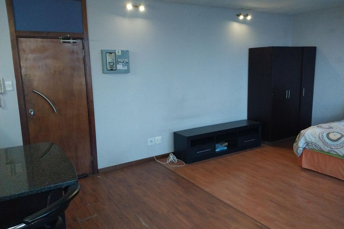 Bachelor Apartment For Sale In Johannesburg Central! - Photo 5