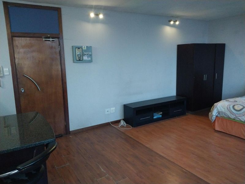 Bachelor Apartment For Sale In Johannesburg Central! - Photo 5