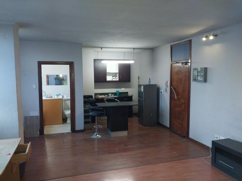 Bachelor Apartment For Sale In Johannesburg Central! - Photo 7