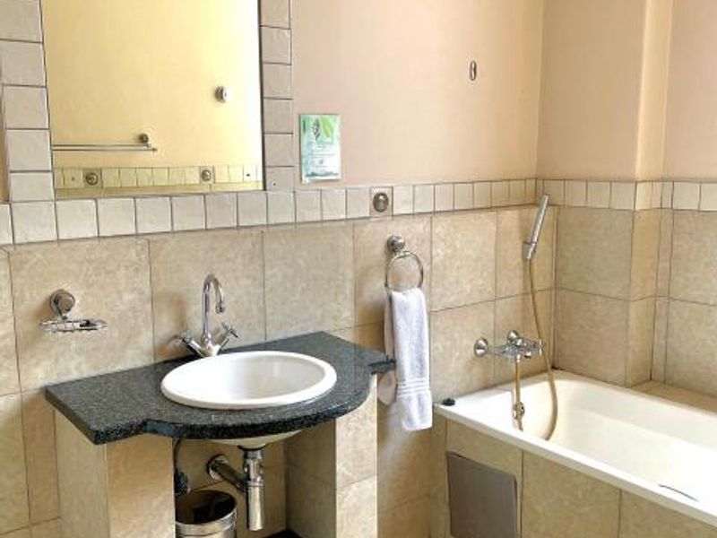 Bachelor Apartment For Sale In Marshalltown! - Photo 3