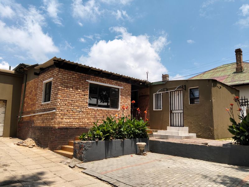 A PROPERTY FOR RENT - Photo 2