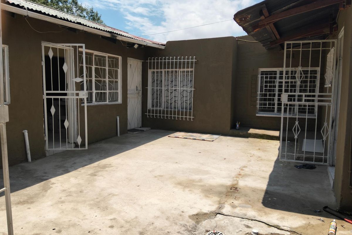 A PROPERTY FOR RENT - Photo 4