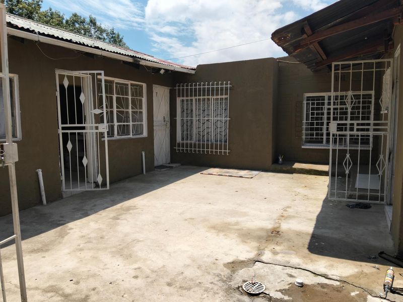 A PROPERTY FOR RENT - Photo 3