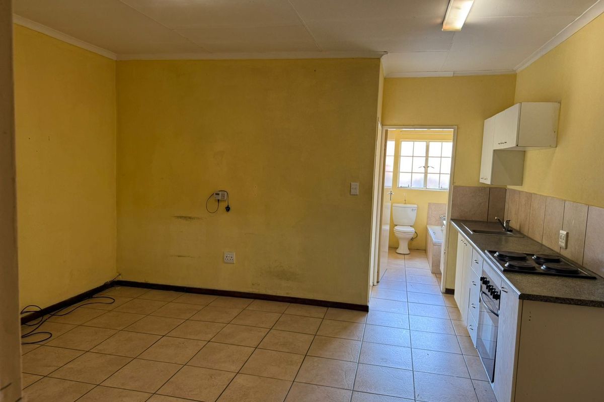 1-bedroom apartment in Florida, Roodepoort - perfect for first-time buyers or investors! - Photo 2
