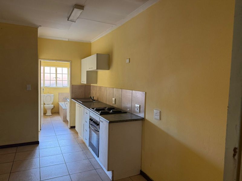 1-bedroom apartment in Florida, Roodepoort - perfect for first-time buyers or investors! - Photo 3