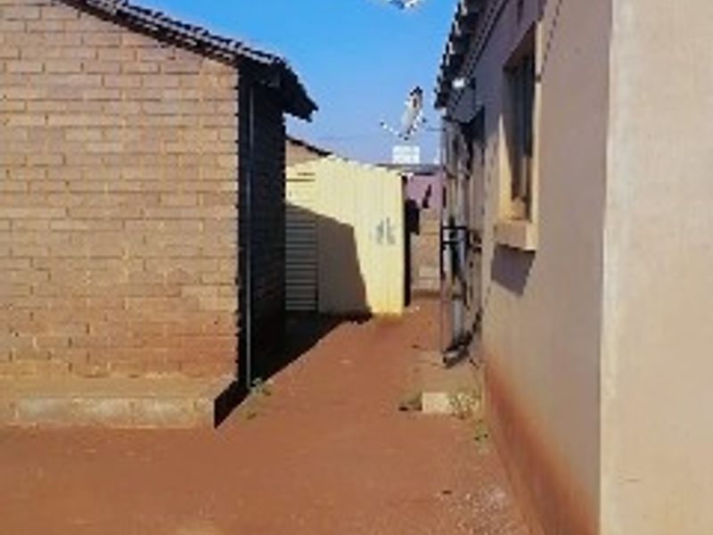 House for sale in Tokoza, Alberton Ext 5 - Photo 3