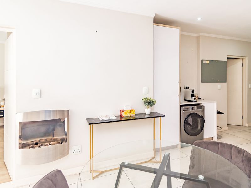 Ground Floor  2-Bedroom Townhouse - Photo 5