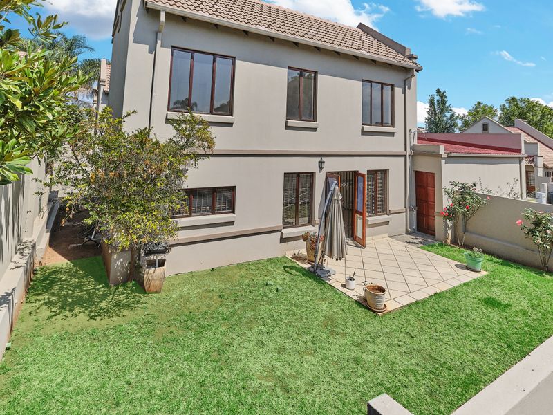 Charming 3-bedroom house for sale in Barbeque Downs, Midrand—your dream home awaits! Act fast! - Photo 9