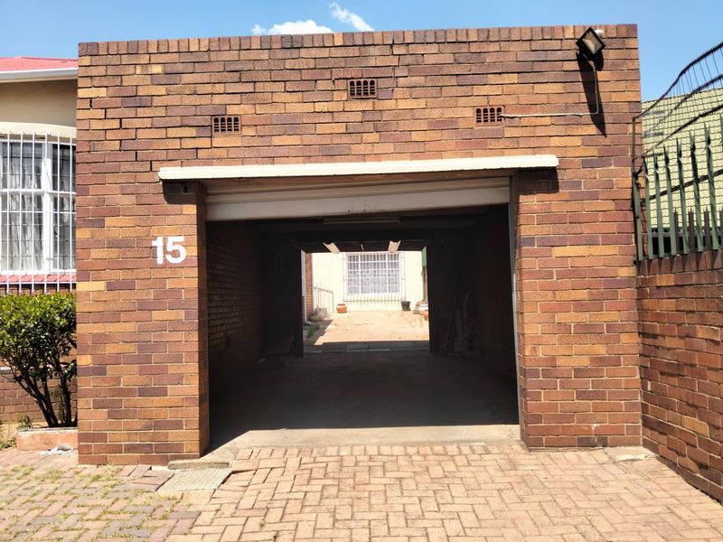 4 BEDROOMS HOUSE FOR SALE IN THE HILL - Photo 4