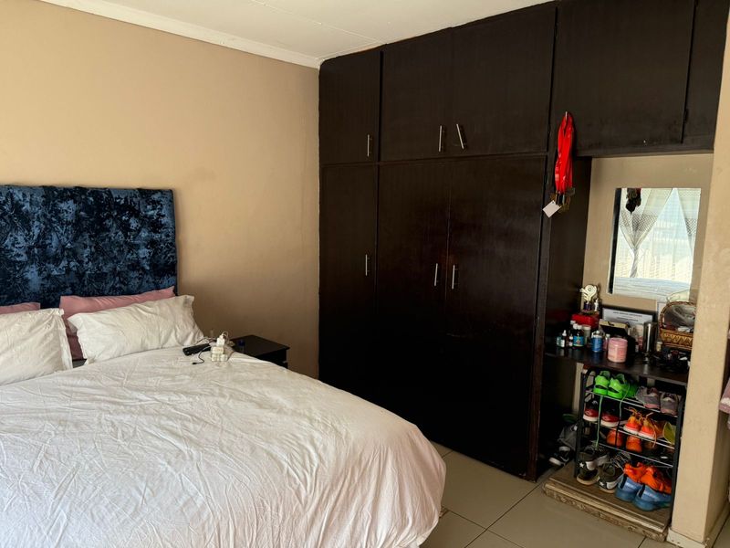 2 Bed Apartment in Florida, Roodepoort - Calling all First Time Buyers & INVESTORS!! - Photo 10