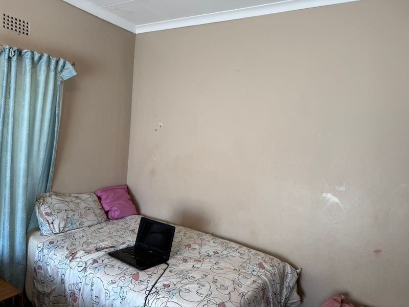 2 Bed Apartment in Florida, Roodepoort - Calling all First Time Buyers & INVESTORS!! - Photo 7
