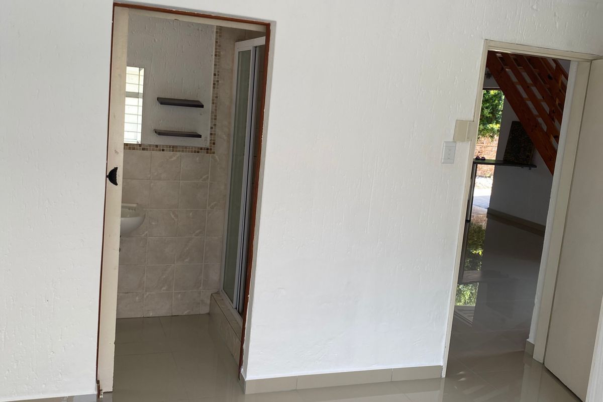 Newly Renovated 3 bedroom 2 Bathroom Duplex Fr Sale In A Secure Estate Buccluech - Photo 5