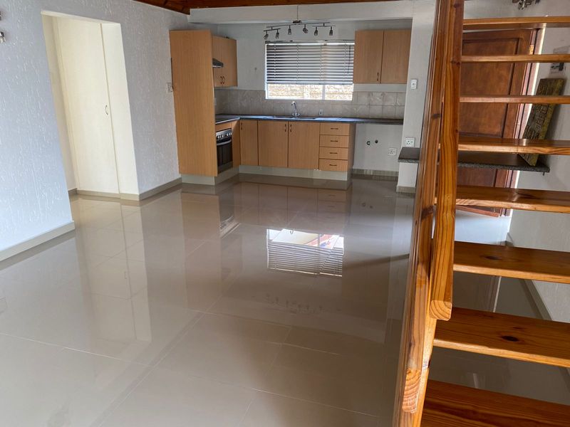 Newly Renovated 3 bedroom 2 Bathroom Duplex Fr Sale In A Secure Estate Buccluech - Photo 3