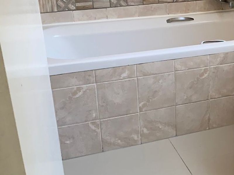 Newly Renovated 3 bedroom 2 Bathroom Duplex Fr Sale In A Secure Estate Buccluech - Photo 10