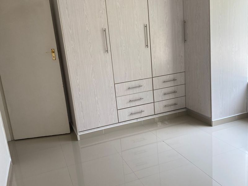 Newly Renovated 3 bedroom 2 Bathroom Duplex Fr Sale In A Secure Estate Buccluech - Photo 7