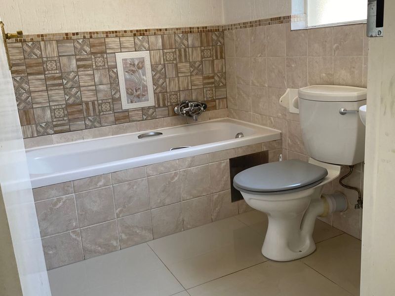 Newly Renovated 3 bedroom 2 Bathroom Duplex Fr Sale In A Secure Estate Buccluech - Photo 8