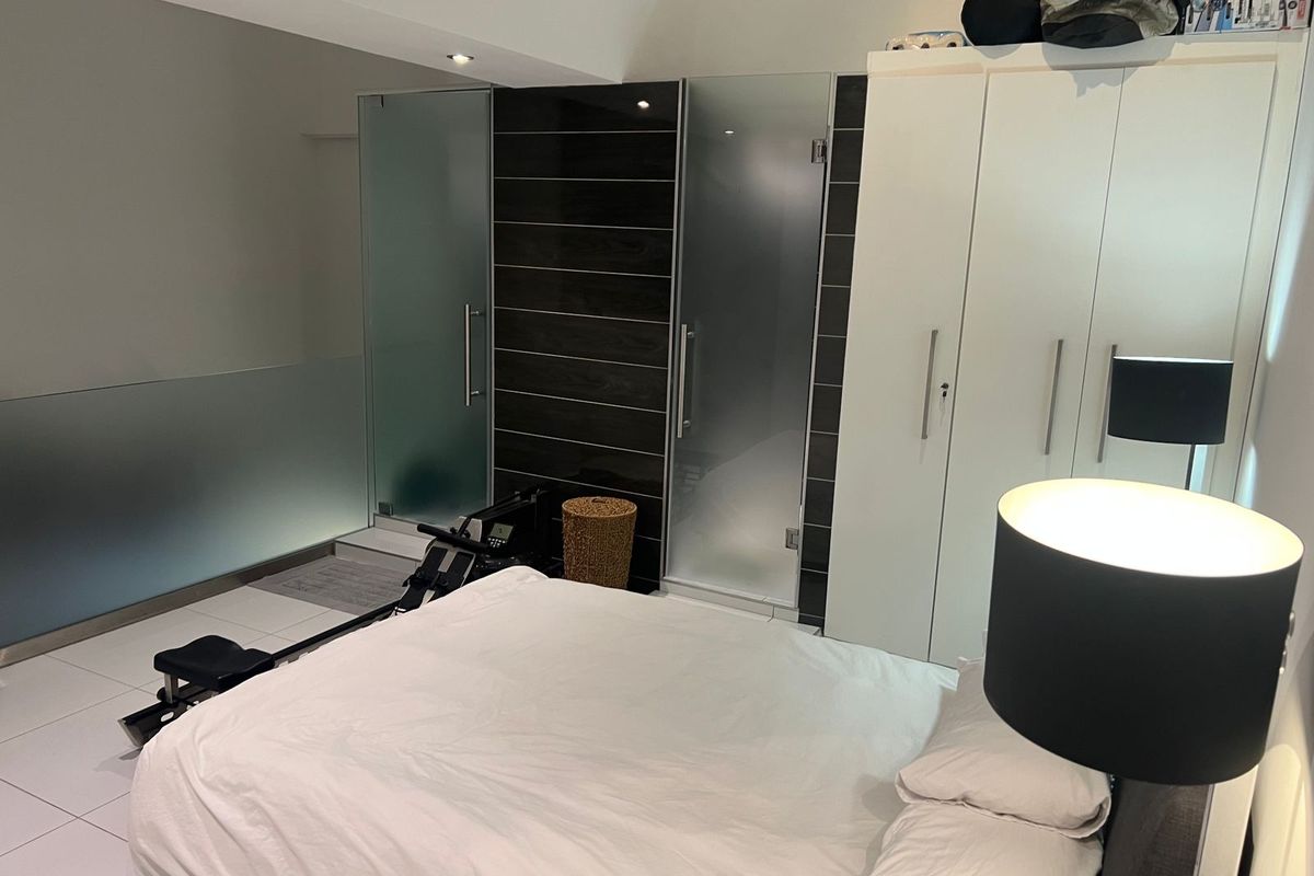 Top Floor Loft Apartment For Sale! - Photo 4