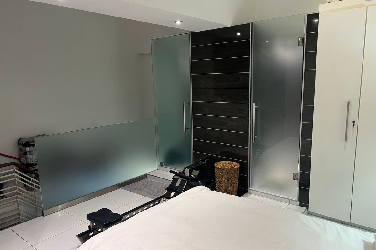 Top Floor Loft Apartment For Sale! - Photo 3